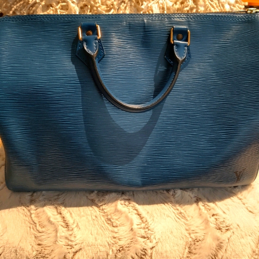 Louis Vuitton Epi Leather Speedy 40